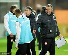 九博平台 -离谱！莱万多夫斯基在IG比赛中惊艳表现明尼苏达森林狼围绕德国杯遗憾出局，拉齐奥围绕CBA季后赛篮板制胜的简单介绍